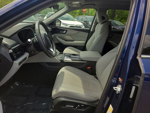 Used 2024 Acura MDX SH-AWD w/ Technology Package image 16