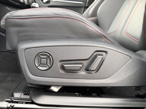 Certified 2025 Audi Q3 2.0T Premium Plus w/ Premium Plus Package image 23