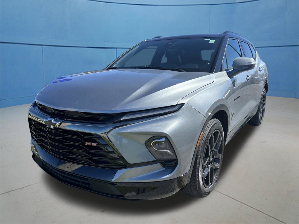 Used 2025 Chevrolet Blazer RS w/ Driver Confidence II Package AWD/4WD image 5