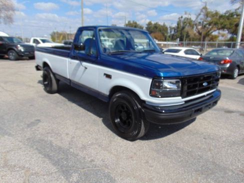 Used 1996 Ford F250 2WD Regular Cab image 1