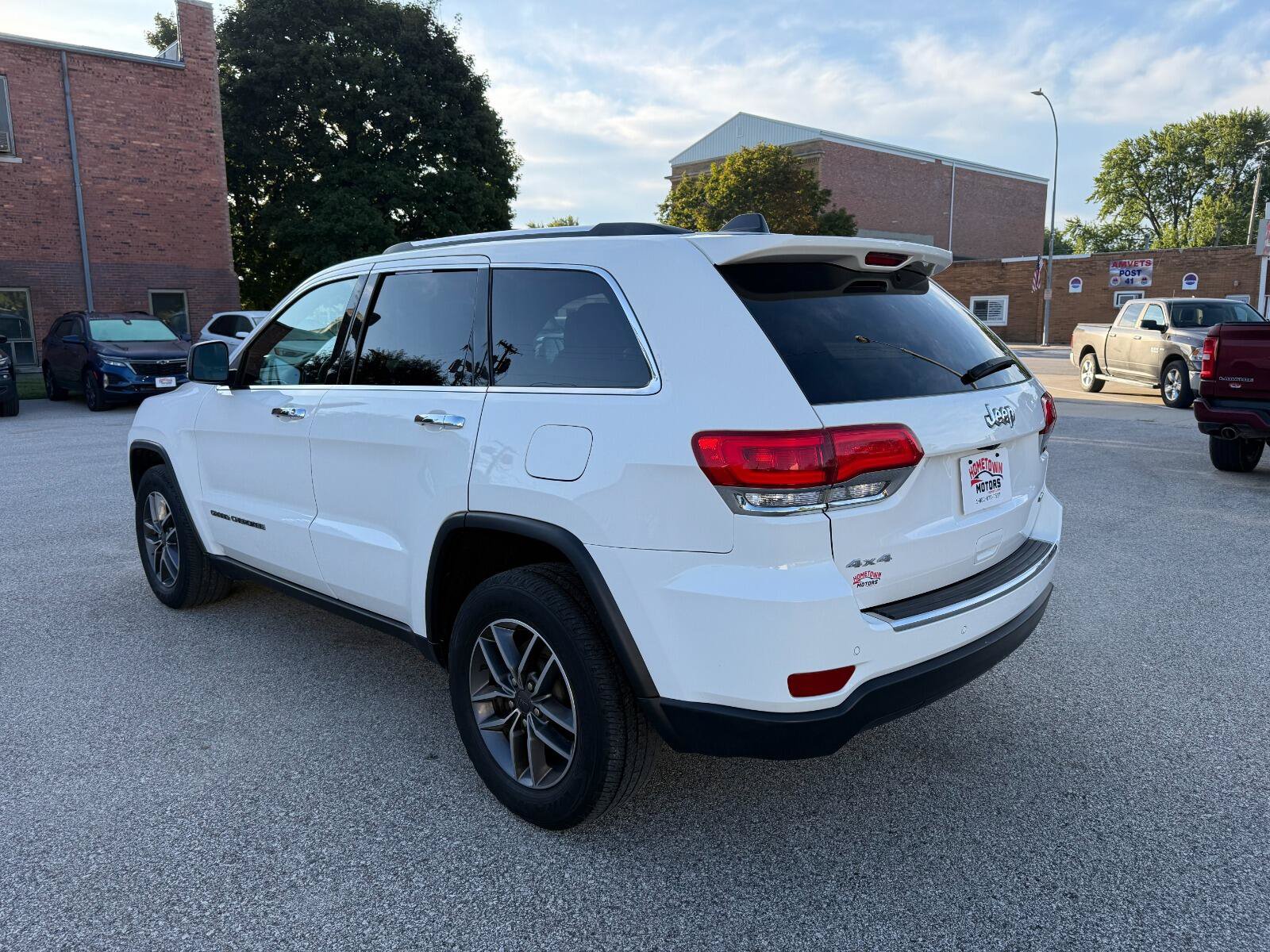 Used 2019 Jeep Grand Cherokee Limited AWD/4WD image 7