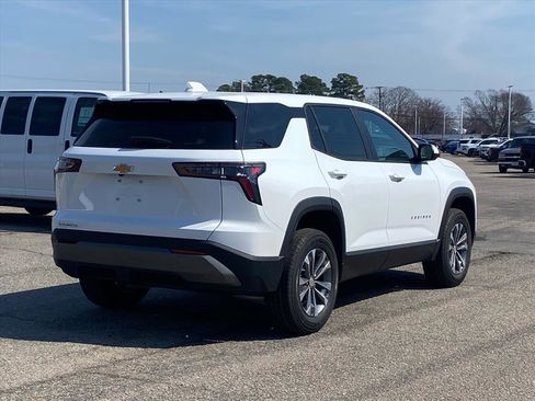 New 2026 Chevrolet Equinox LT image 3