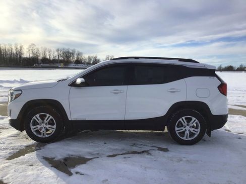 Used 2020 GMC Terrain SLE w/ Driver Convenience Package image 8