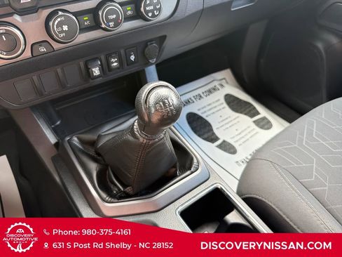 Used 2019 Toyota Tacoma TRD Off-Road AWD/4WD image 21