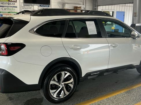 Used 2021 Subaru Outback Limited AWD/4WD image 3