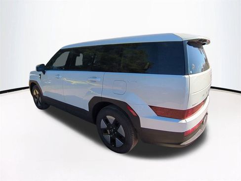New 2026 Hyundai Santa Fe SE FWD image 7