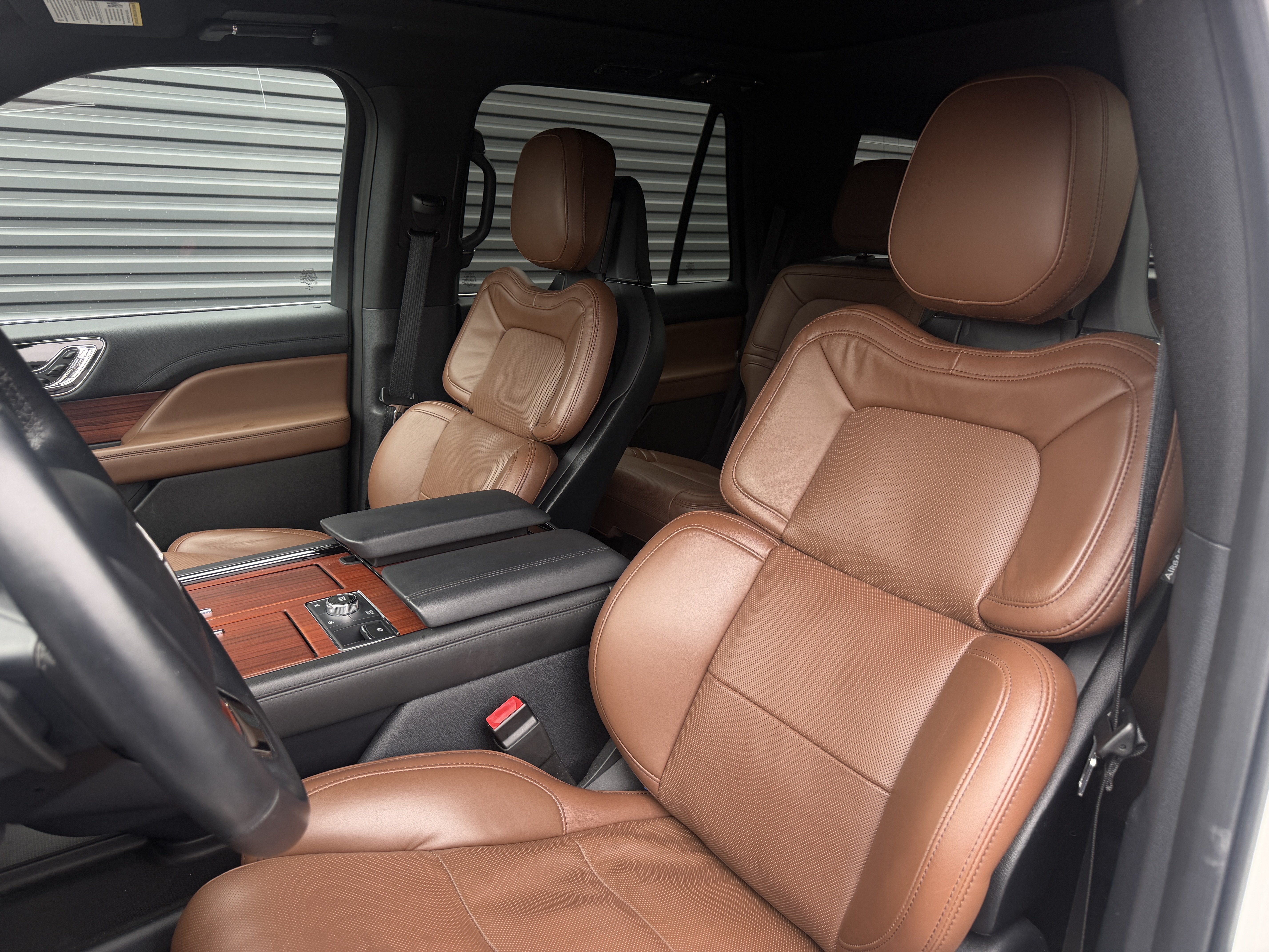 Used 2022 Lincoln Navigator Reserve AWD/4WD image 5