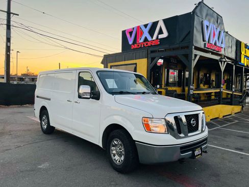 Used 2019 Nissan NV 3500 SL w/ Navigation Package RWD image 3