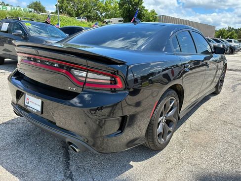 Used 2019 Dodge Charger GT RWD image 4