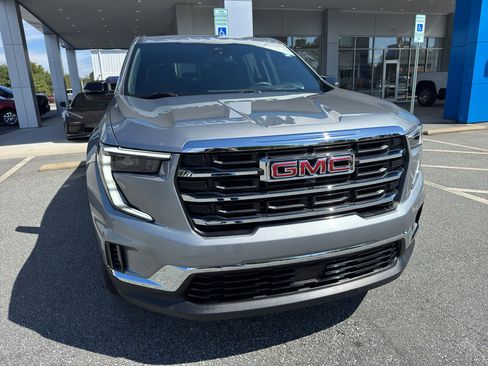 Used 2025 GMC Acadia Elevation image 3