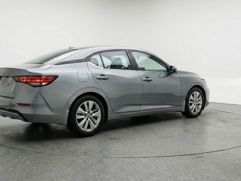 Used 2025 Nissan Sentra S FWD image 9