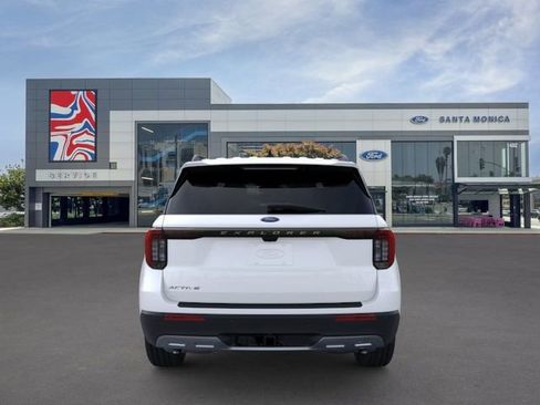 New 2026 Ford Explorer Active w/ Active Comfort Package RWD image 5
