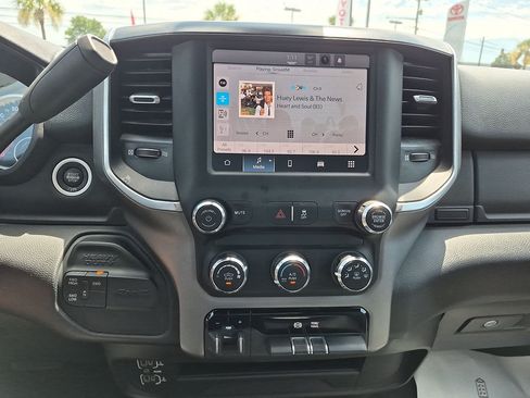 Used 2024 RAM 2500 Big Horn AWD/4WD image 21