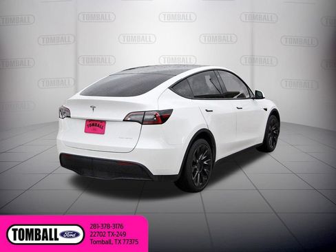 Used 2021 Tesla Model Y Long Range AWD/4WD image 7