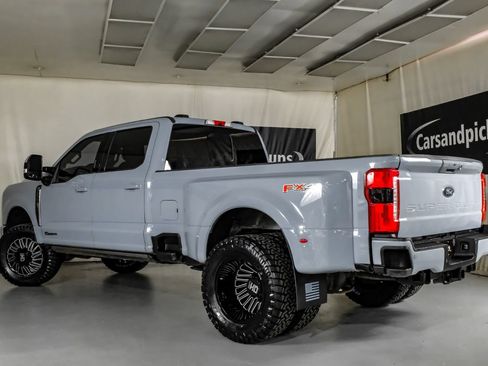 Used 2024 Ford F350 Lariat w/ Lariat Ultimate Package AWD/4WD image 11