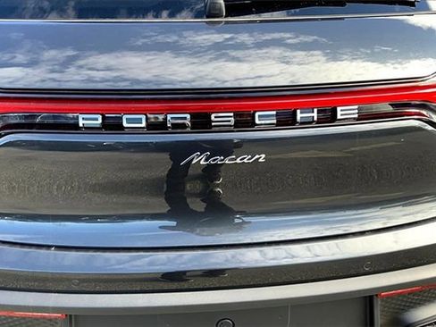 Certified 2026 Porsche Macan image 38
