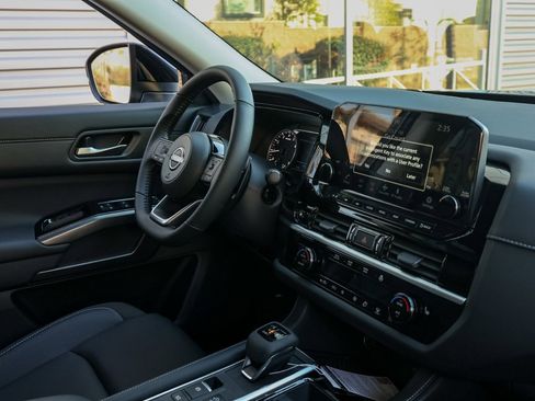 New 2025 Nissan Pathfinder SL image 20