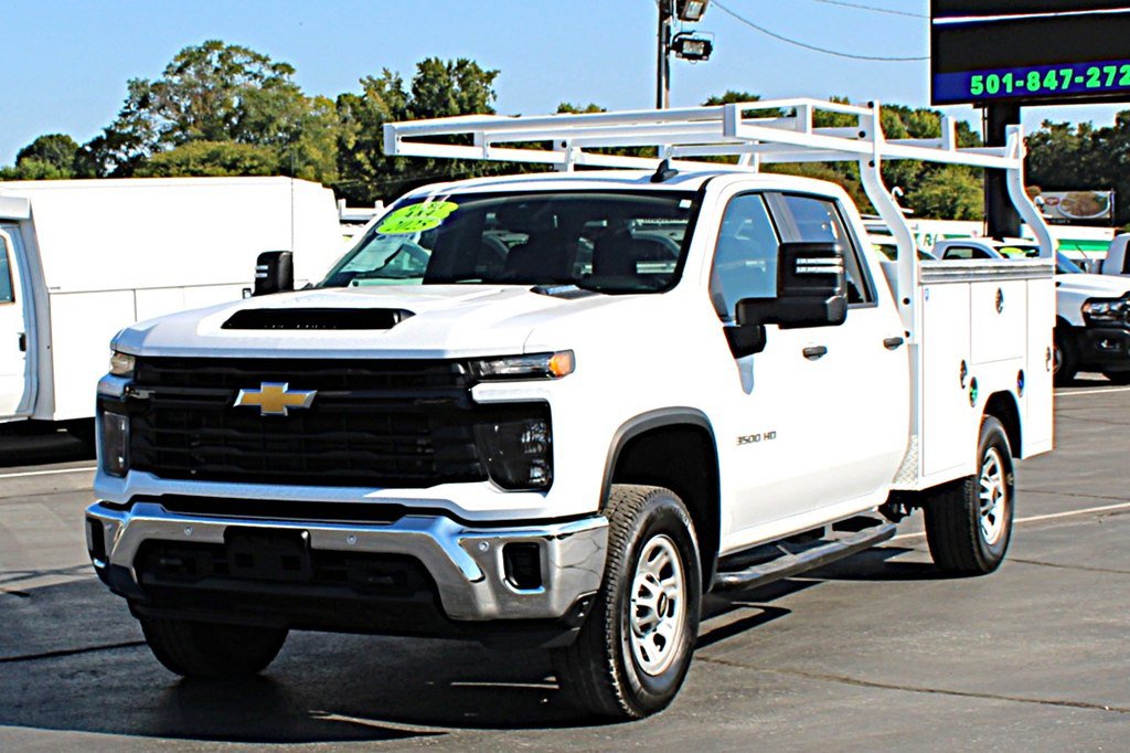 Used 2025 Chevrolet Silverado 3500 W/T w/ WT/CX Safety Package AWD/4WD image 2