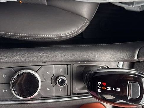 Used 2024 Cadillac XT6 Premium Luxury w/ Technology Package image 18