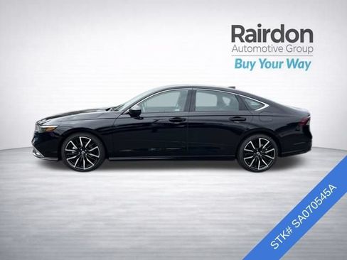 Used 2025 Honda Accord Touring image 4