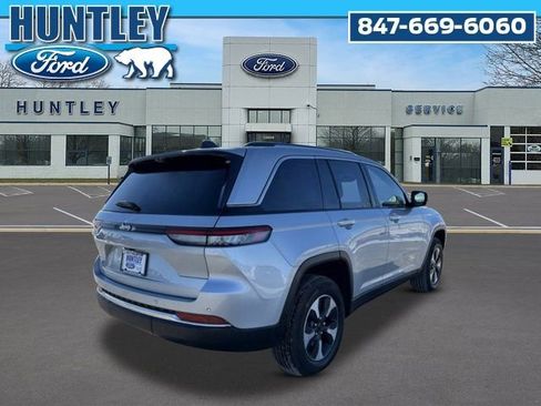 Used 2022 Jeep Grand Cherokee Limited 4xe w/ Luxury Tech Group II image 5