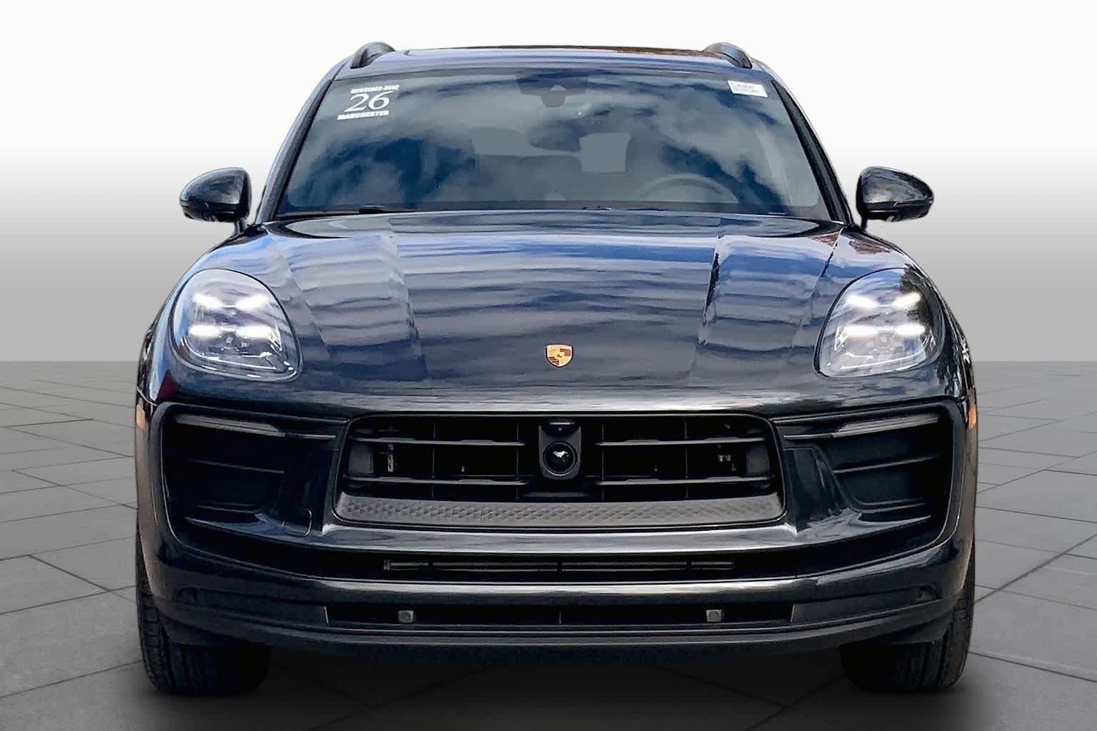 Used 2026 Porsche Macan AWD/4WD image 4