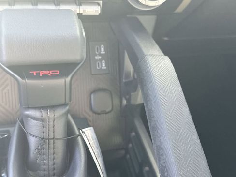 Used 2025 Toyota Tacoma TRD Off-Road AWD/4WD image 24