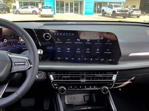 New 2025 Chevrolet Traverse LT w/ Driver Confidence Package image 7