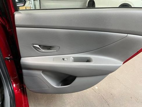 Used 2024 Hyundai Elantra SEL FWD image 13