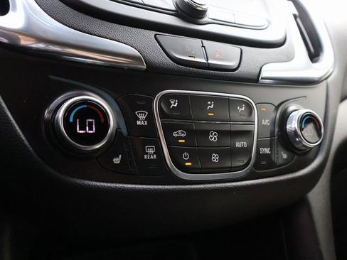 Certified 2022 Chevrolet Equinox LT FWD image 29