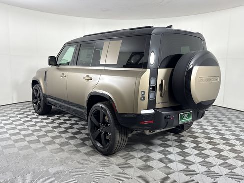 New 2026 Land Rover Defender 110 X-Dynamic SE AWD/4WD image 3