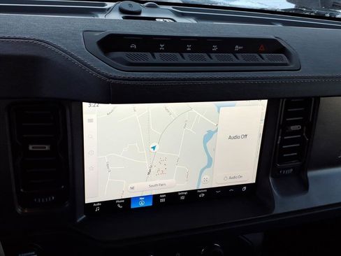 Used 2025 Ford Bronco Badlands image 21