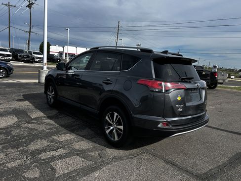 Used 2018 Toyota RAV4 XLE w/ Plus Extra Value Package AWD/4WD image 3