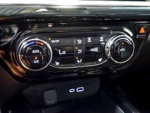 Certified 2024 Chevrolet Trax ACTIV w/ Sunroof Package FWD image 24