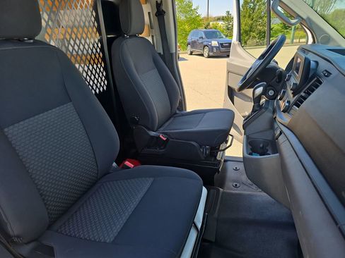 Used 2023 Ford Transit 250 Low Roof AWD w/ Exterior Upgrade Package image 10