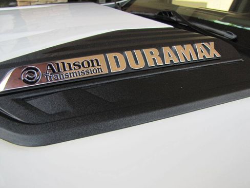 Used 2024 Chevrolet Silverado 2500 LT AWD/4WD image 41