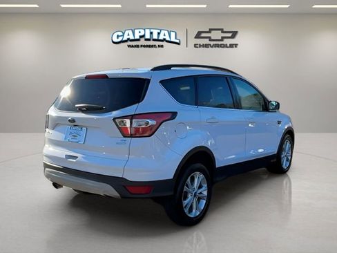 Used 2018 Ford Escape SE image 5