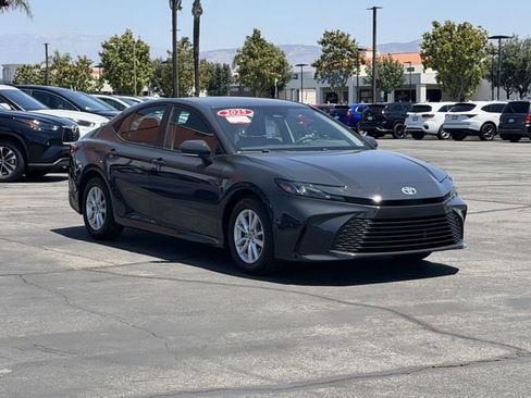Used 2025 Toyota Camry LE FWD image 3