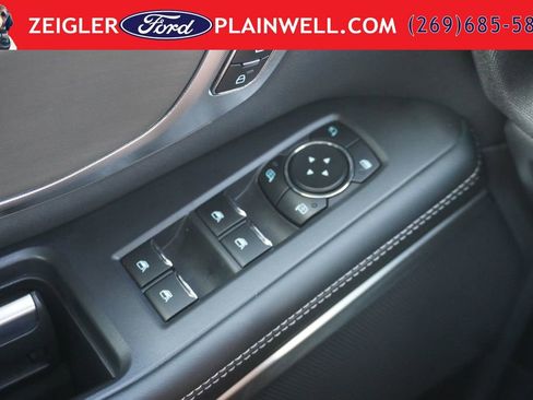 Used 2025 Ford Expedition Max Platinum AWD/4WD image 36