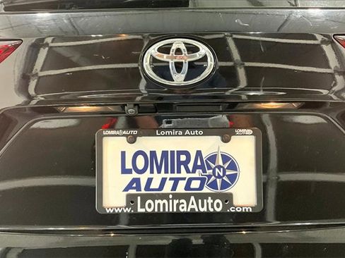 Used 2020 Toyota Highlander Limited image 25