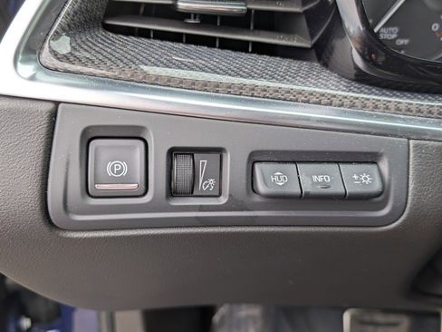 Certified 2025 Cadillac XT5 Sportv w/ Technology Package image 30