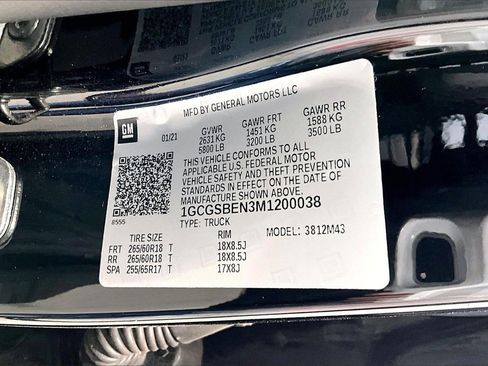 Used 2021 Chevrolet Colorado W/T w/ Custom Special Edition image 8