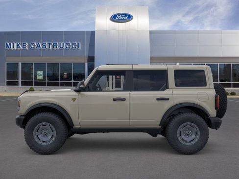 New 2025 Ford Bronco Badlands AWD/4WD image 3