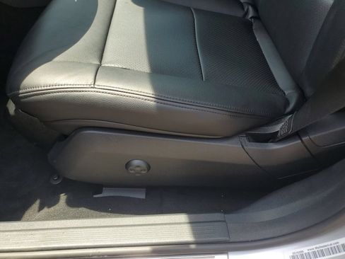 Used 2012 Mercedes-Benz E 350 4MATIC Sedan image 16