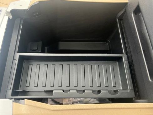 Used 2016 Ford F150 Lariat image 21