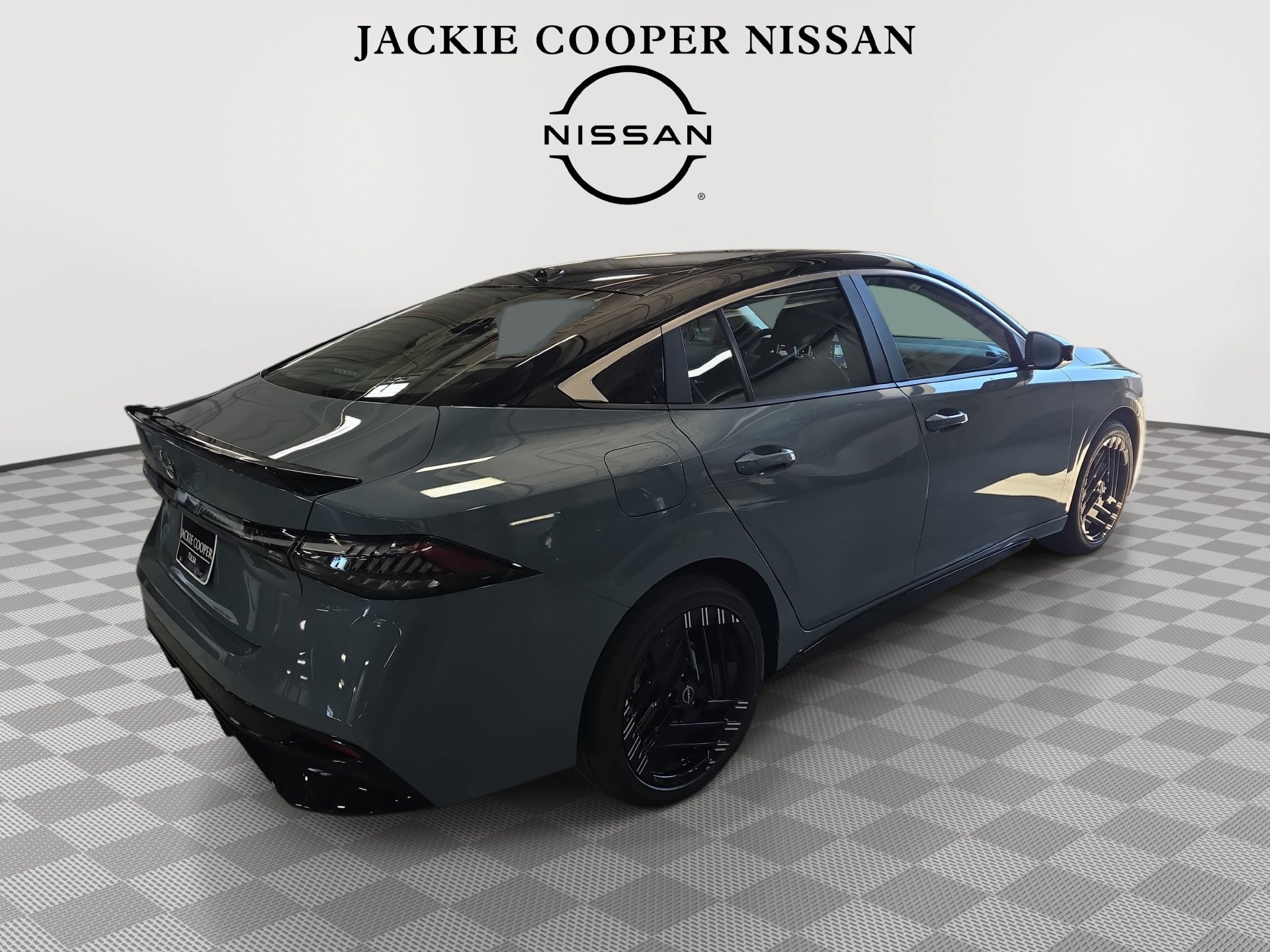 New 2027 Nissan Sentra SR w/ Floor Mat Package FWD image 5
