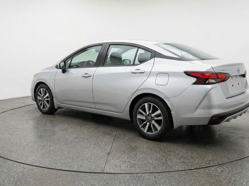 Used 2025 Nissan Versa SV image 6