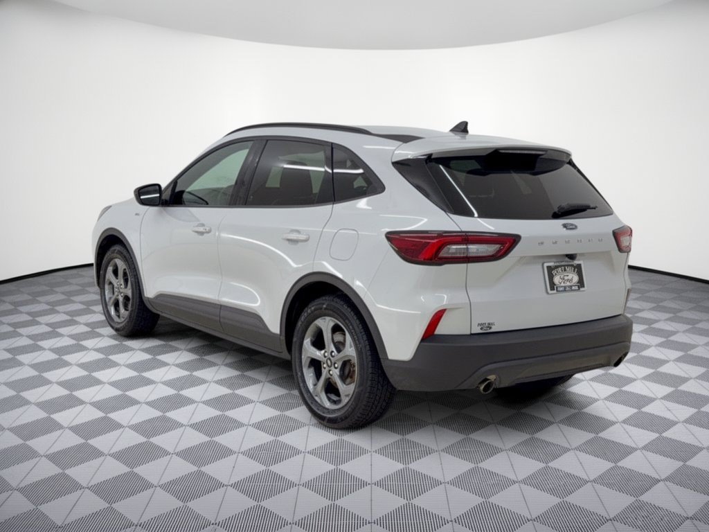 Used 2025 Ford Escape ST-Line FWD image 3