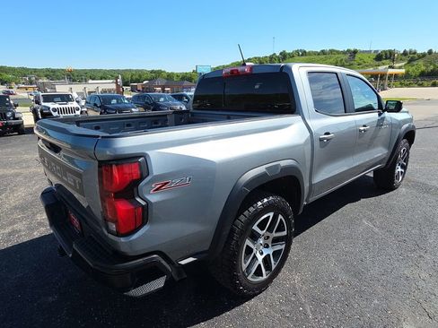 Used 2023 Chevrolet Colorado Z71 w/ Z71 Convenience Package 2 AWD/4WD image 9