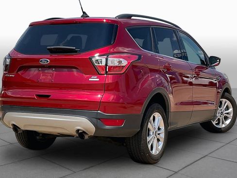 Used 2018 Ford Escape SE w/ SE Sync 3 Package FWD image 12
